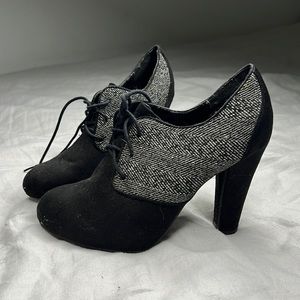 XOXO Jasmine Womens Ankle Bootie  Sz 9